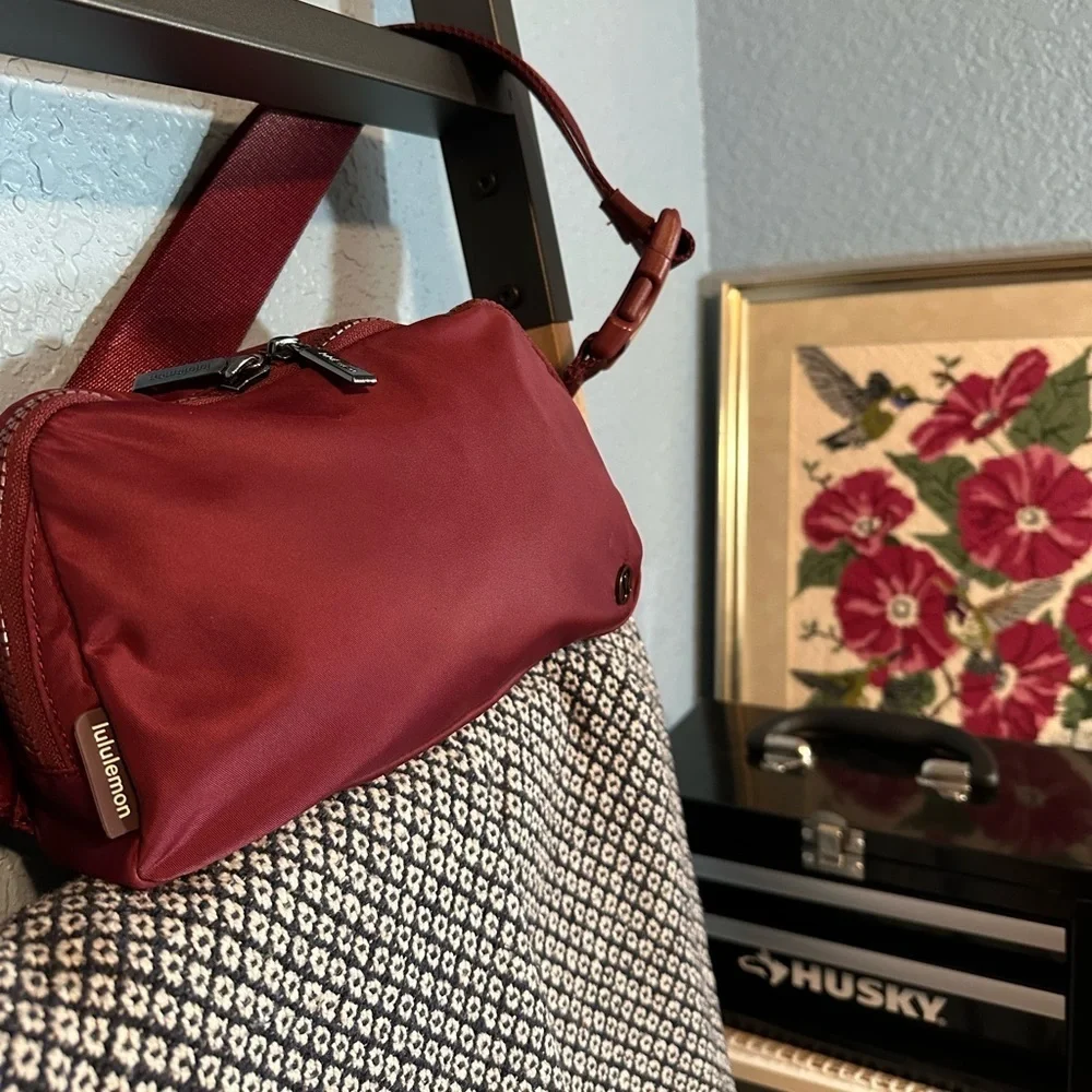 lululemon athletica lululemon burgundy